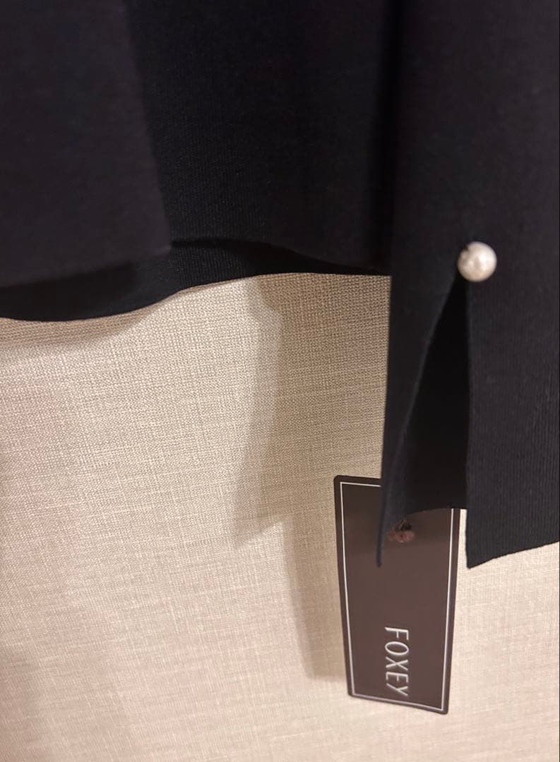 ち*み様 FOXEY 長袖トップス パールボタン付き