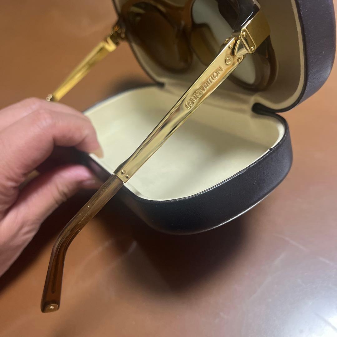 LOUIS VUITTON ラウンド型サングラス