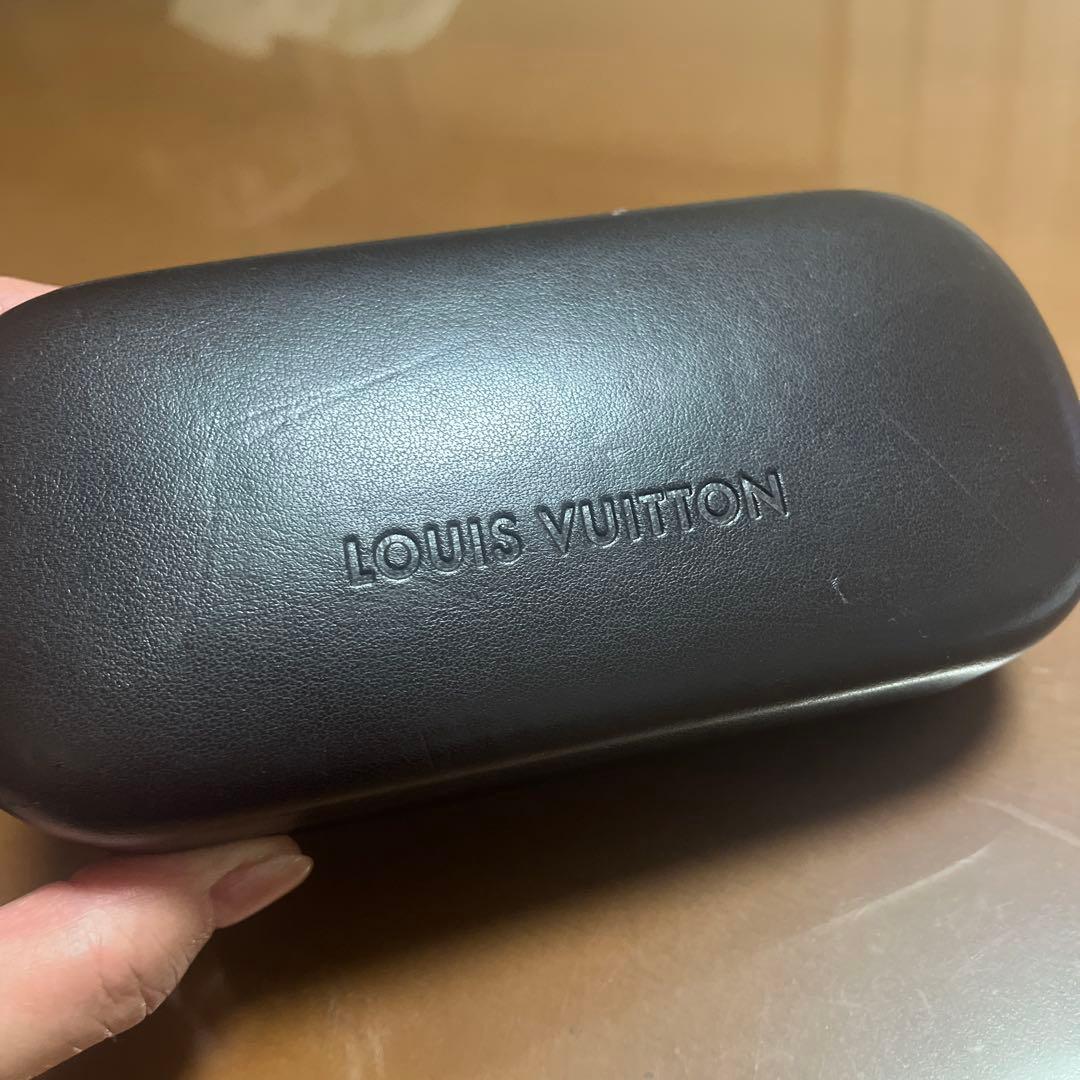 LOUIS VUITTON ラウンド型サングラス