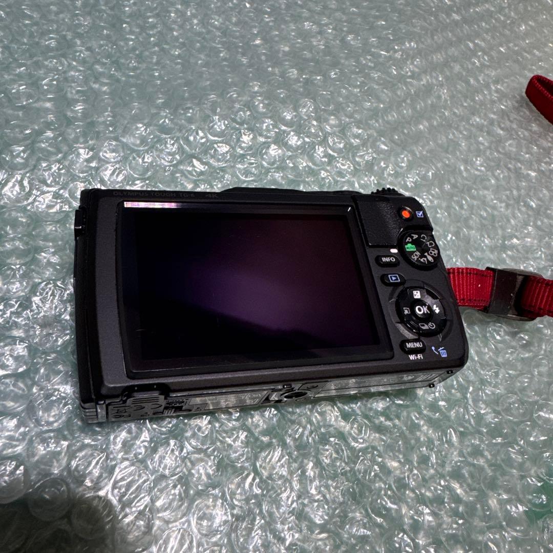 美品　オリンパス　デジタルカメラ TOUGH 型番：IM 015