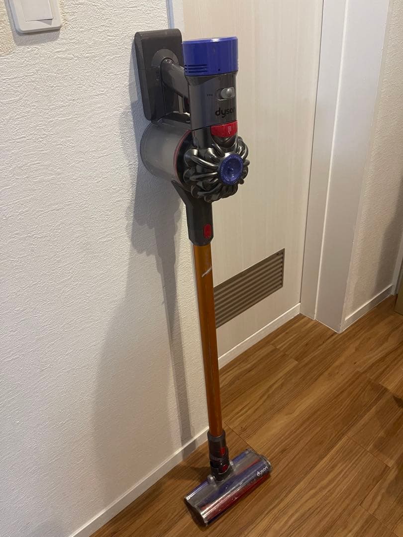 Dyson スティッククリーナー本体 各種アタッチメント付き