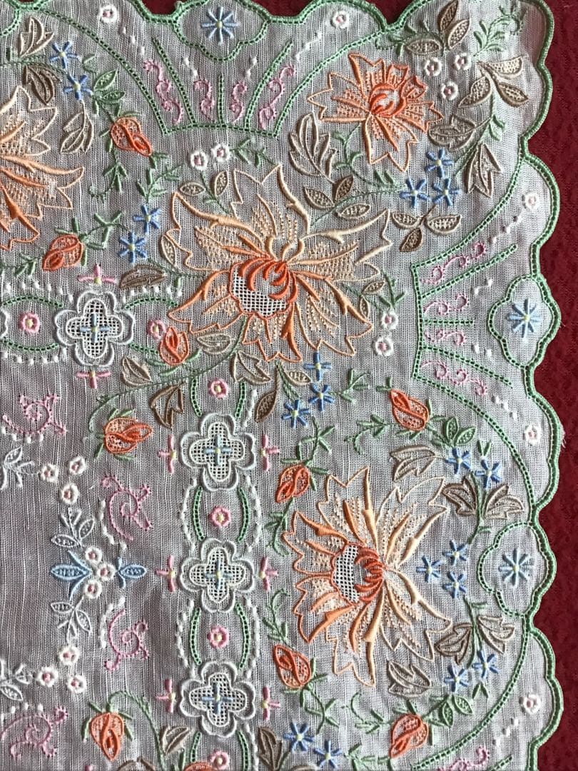 汕頭 刺繍とレースのホワイト、多色 ハンカチセット スワトウ 5枚