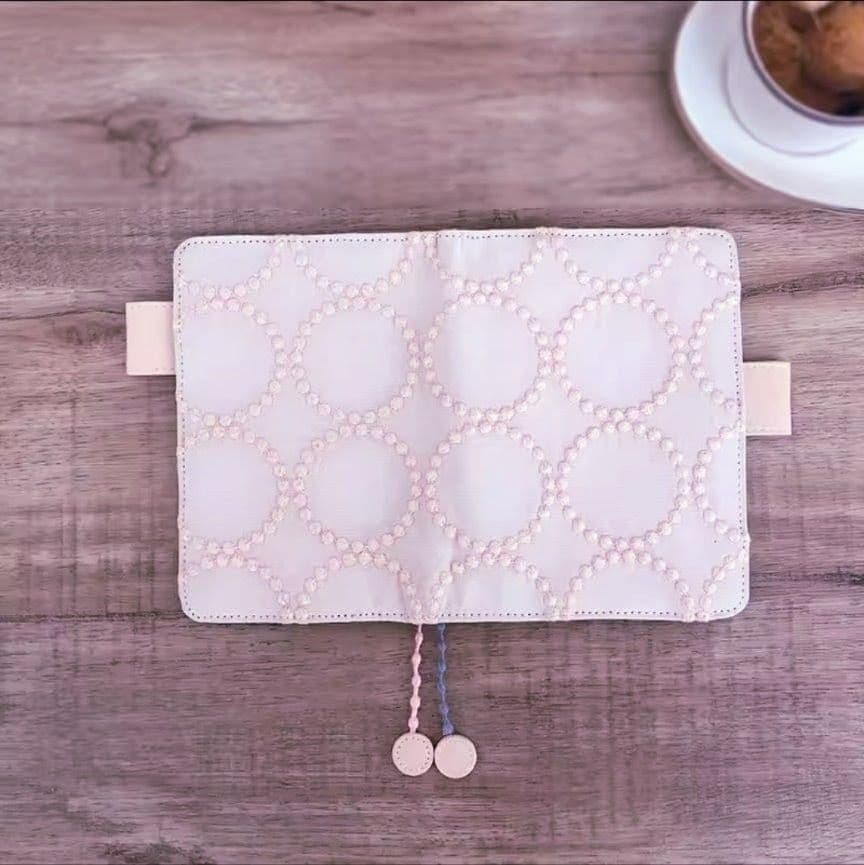 【新作】A5 　桜ピンク　ベージュピンク　タンバリン　手帳カバー　ミナペルホネン