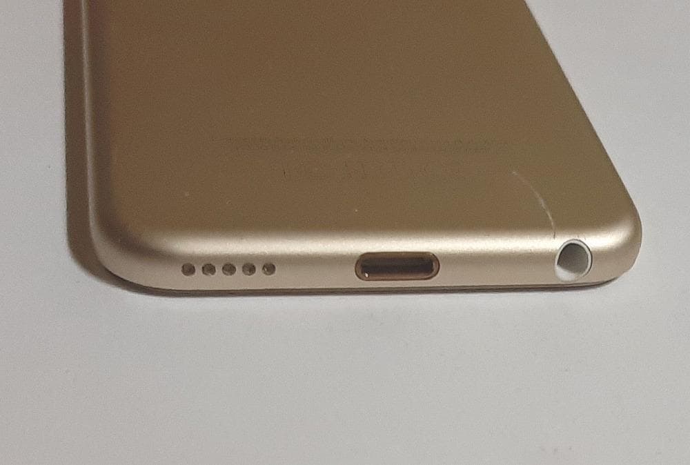 iPod touch 第6世代 128GB A1574 ゴールド apple