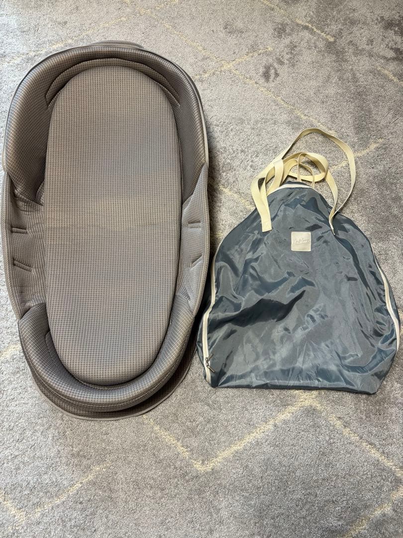 neomamaism ネオママイズム　ベッドインベッド　グレー