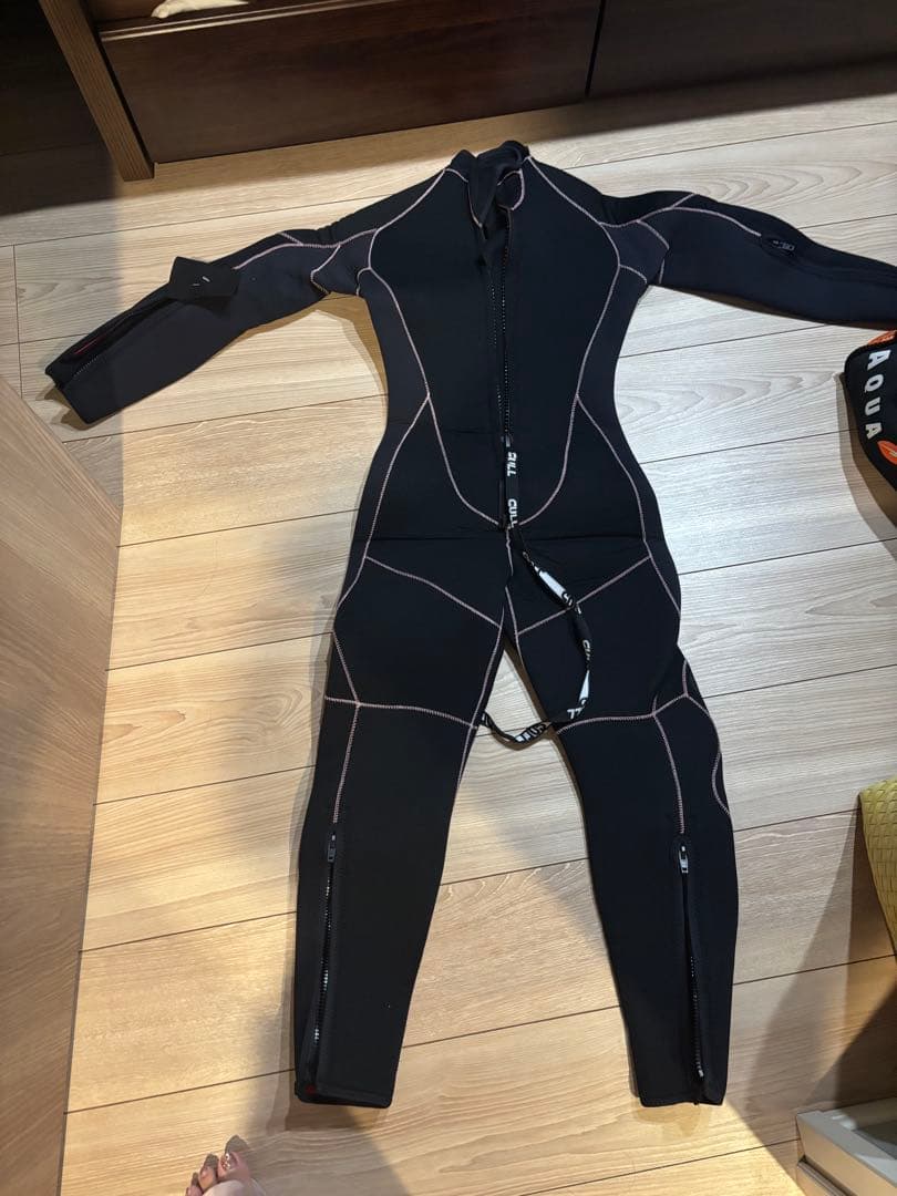 GULL フルスーツ ブラック ピンクロゴ　Mw