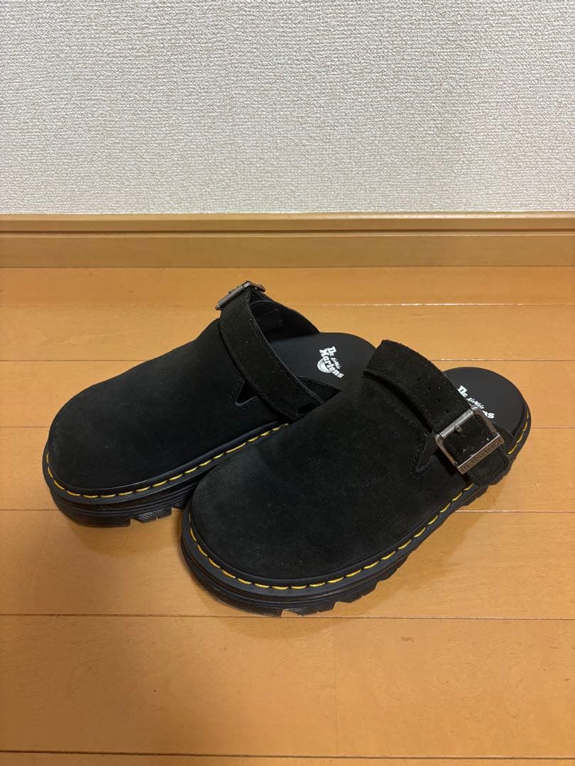 Dr. Martens ブラックサンダル