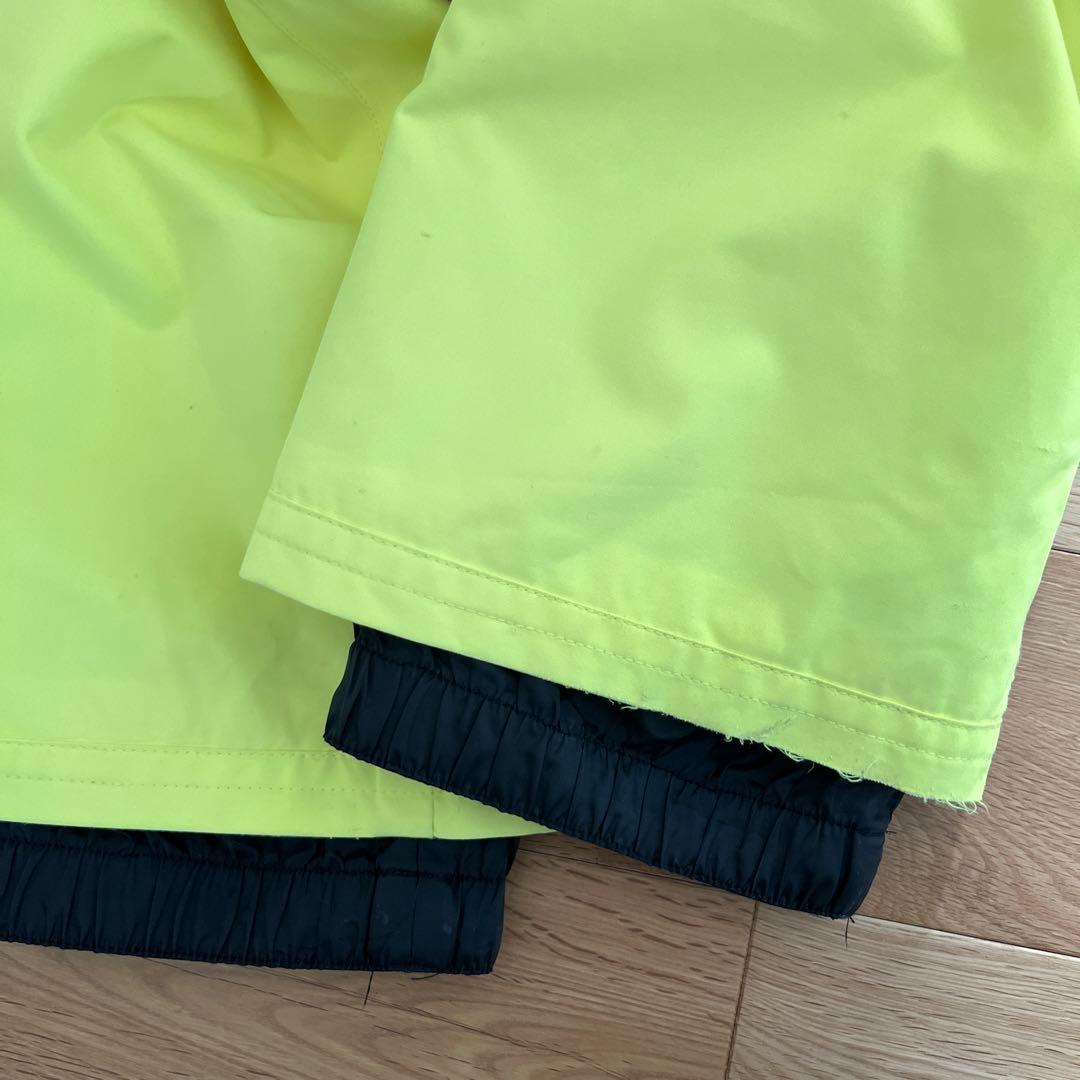 子供用スノーボードウェア ROXY 美品　12L 上下セット　手袋つき