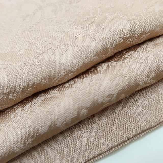 美品 正絹 着物“明るい丁子茶色に唐花の控えめな主張”色無地 U-49