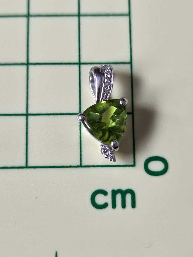 2.0ct K18WG ★2.1g★ペリドット ペンダントトップ