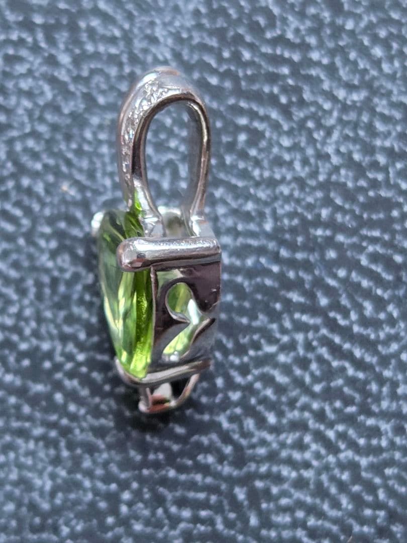 2.0ct K18WG ★2.1g★ペリドット ペンダントトップ