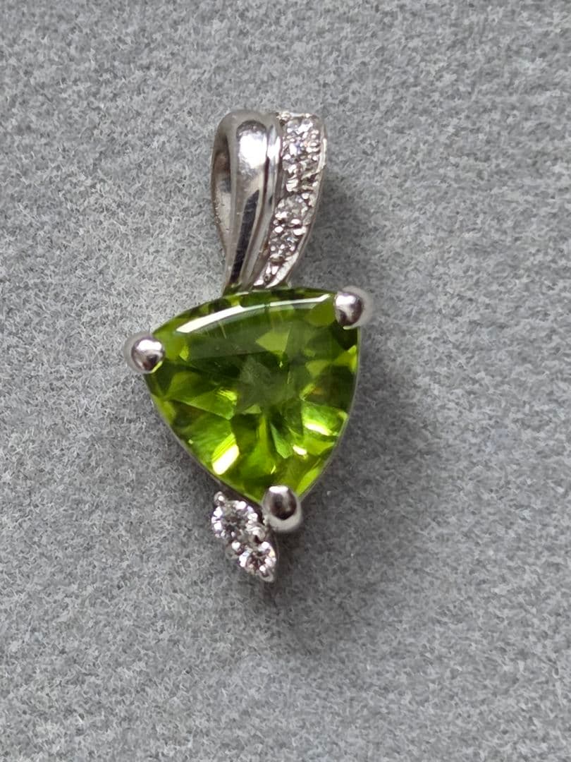 2.0ct K18WG ★2.1g★ペリドット ペンダントトップ