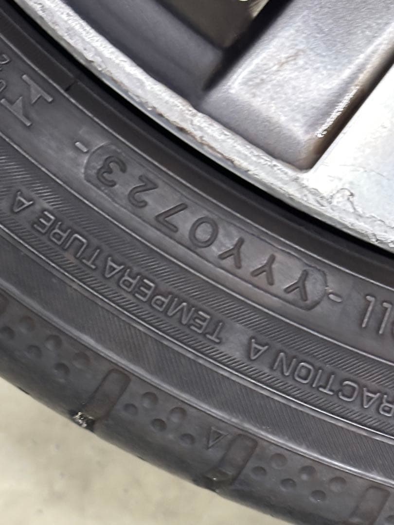 ボルボ V60 純正アルミホイール 18インチ ＋ ヨコハマ 235/40R18