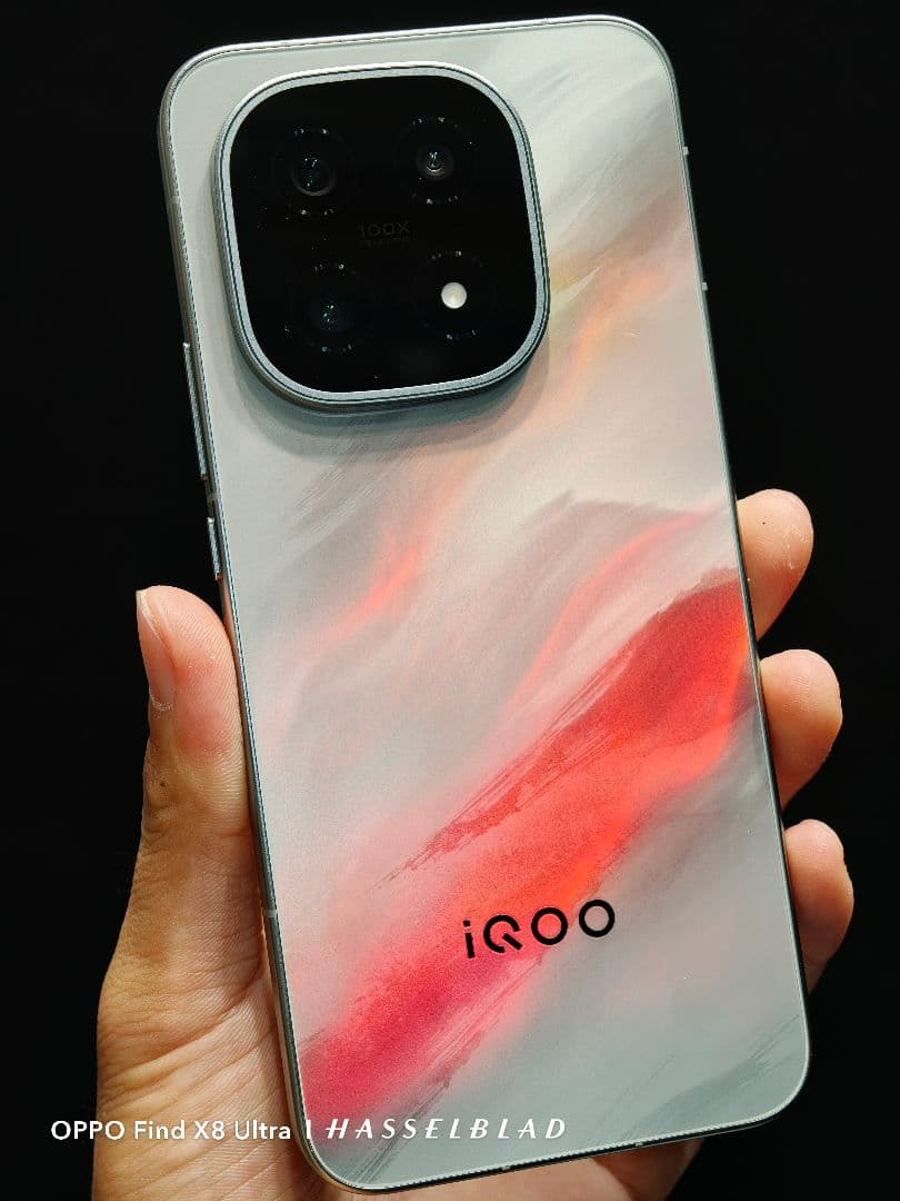 iQOO 15 16/512 凌雲 中国版