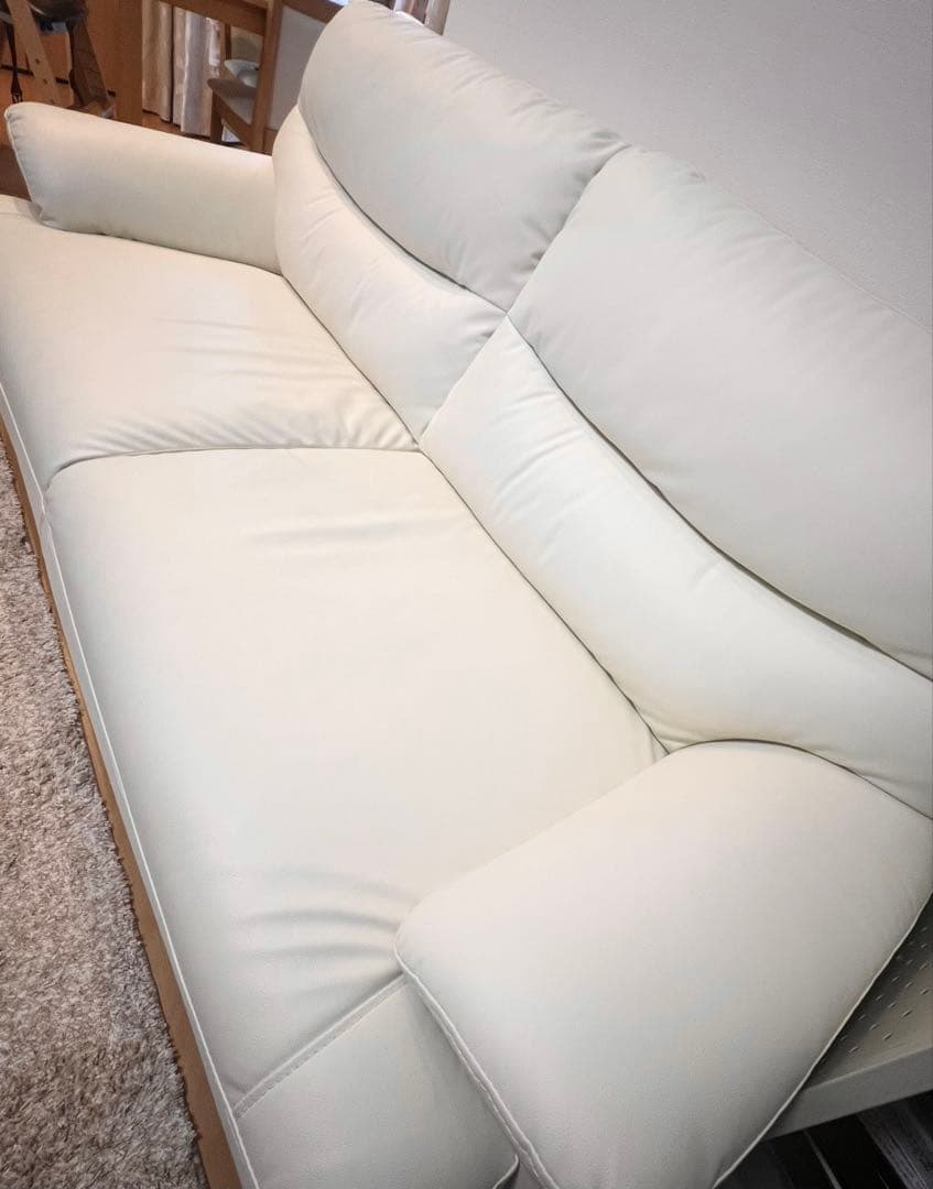 ニトリ ホワイト合皮 3人掛けソファ