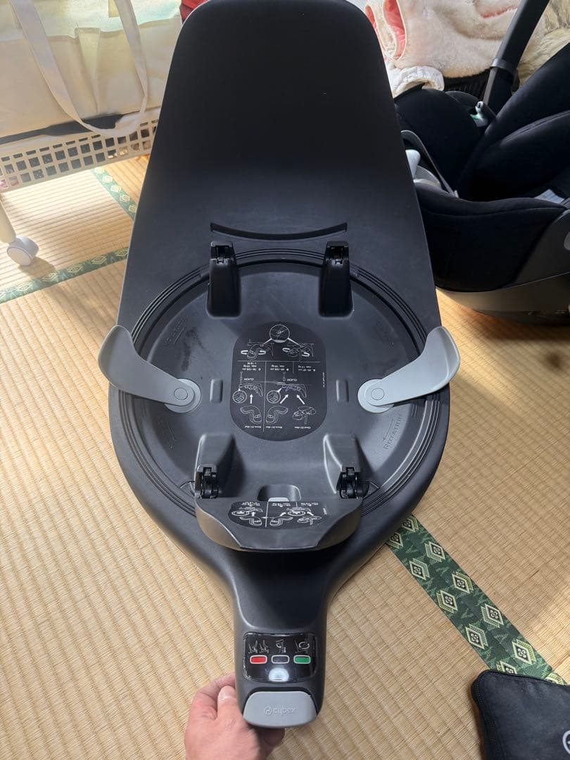 Cybex cloud Z2 i-Size ベースセット アダプター付　リベル