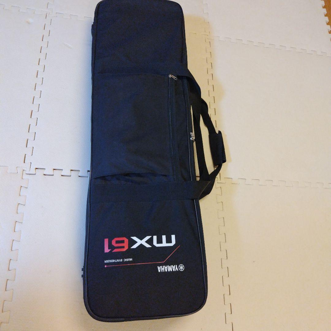 YAMAHA MX61 シンセサイザー 61鍵 専用ケース、フットスイッチ等付属