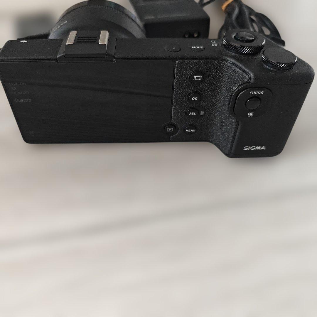極美品 SIGMA シグマ dp2Quattro
