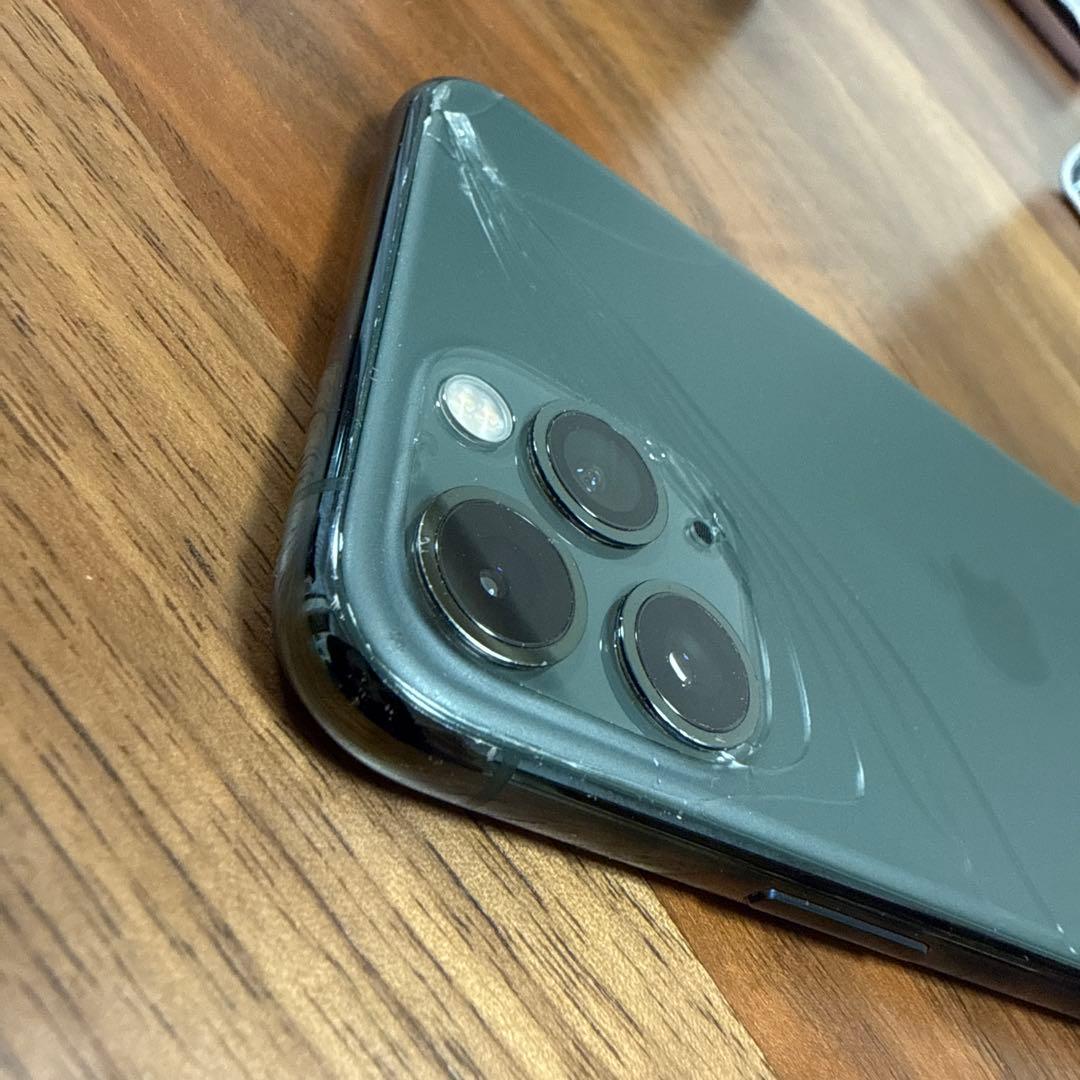 Apple iPhone 11 Pro 256GB ミッドナイトグリーン　本体