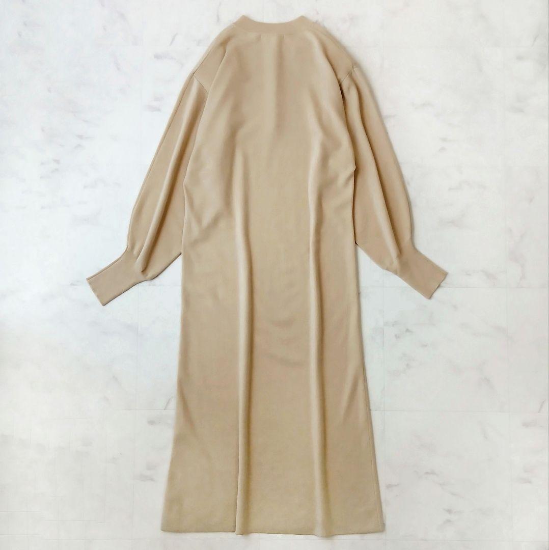 未使用タグ付 カレンソロジー 上品 パールフロントニットワンピース 毛 ベージュ