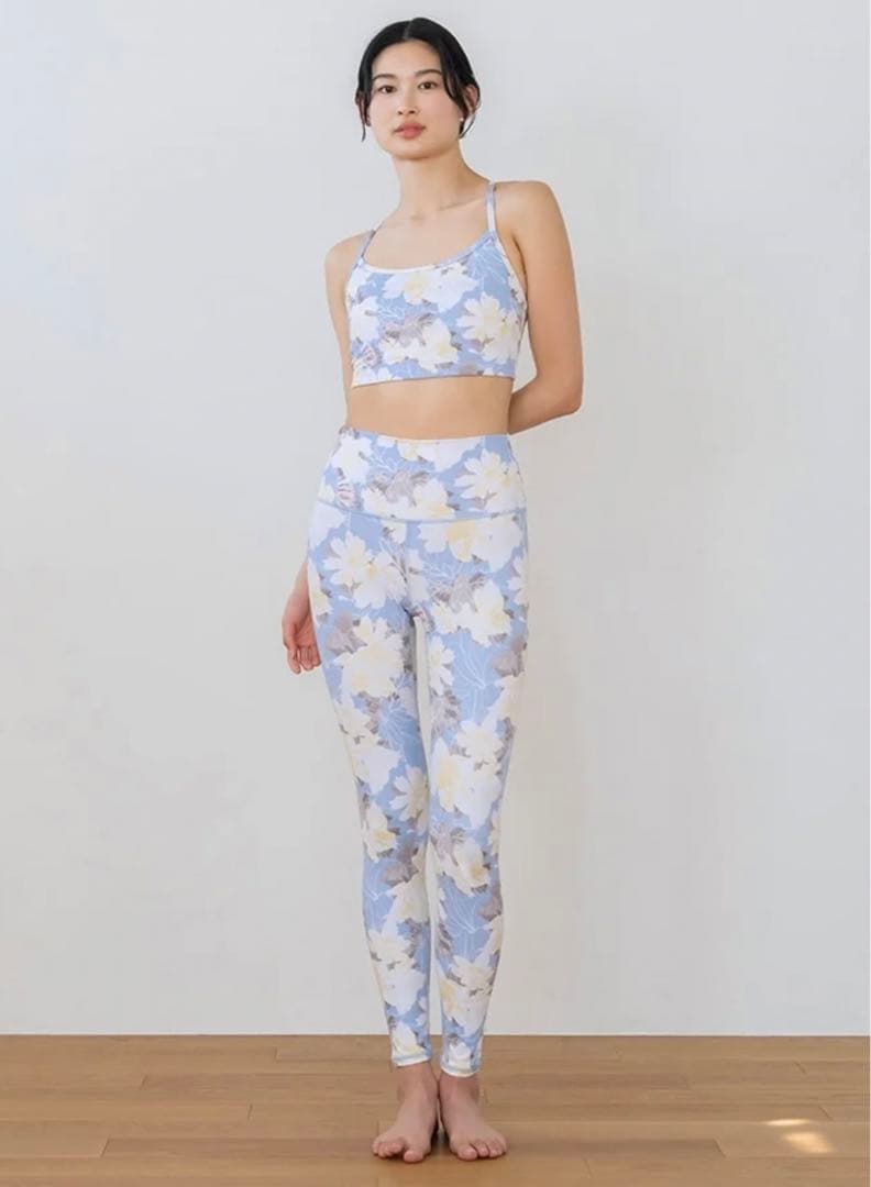 【新品】SUKALA花柄上下セットアップSサイズ