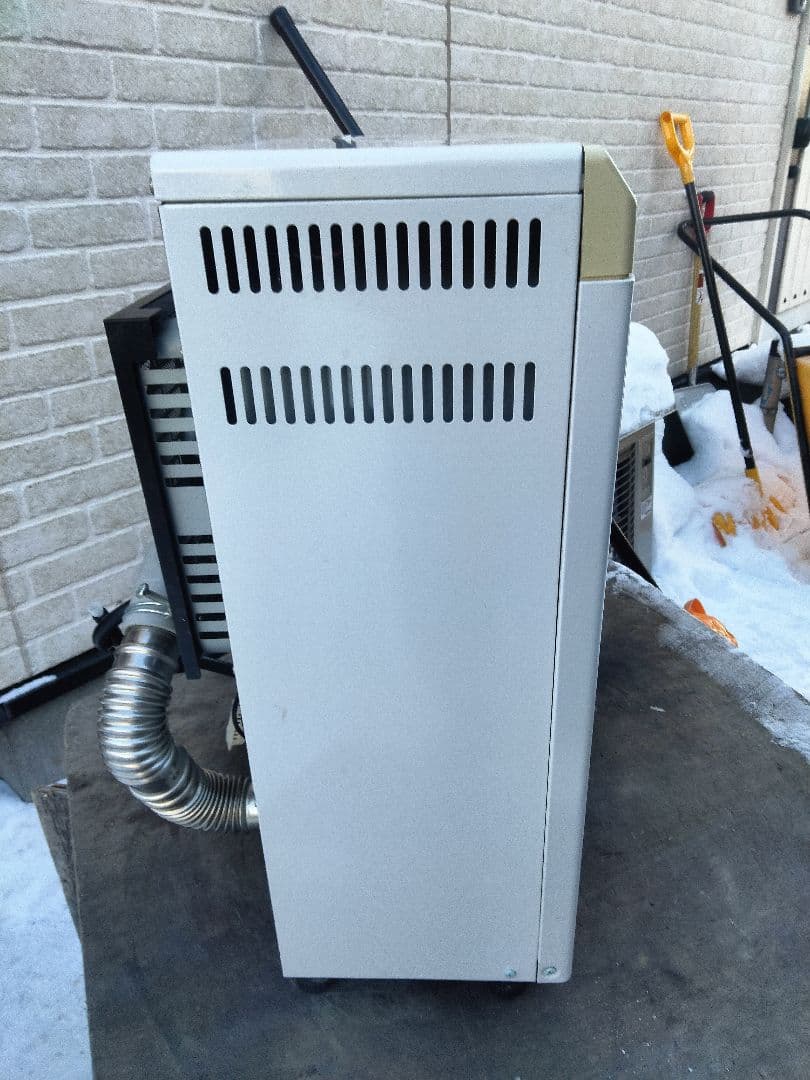 札幌発サンポットFF温風石油ストーブ！品番「FF‐513TF」2010年式中古品