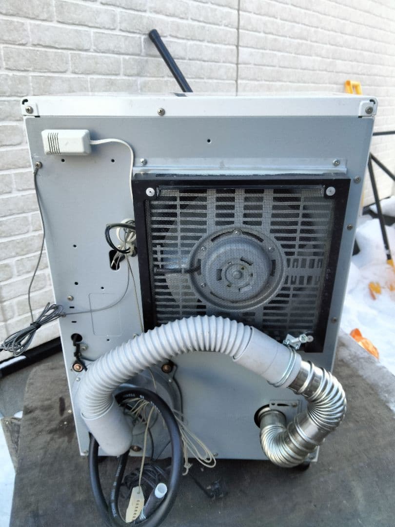 札幌発サンポットFF温風石油ストーブ！品番「FF‐513TF」2010年式中古品