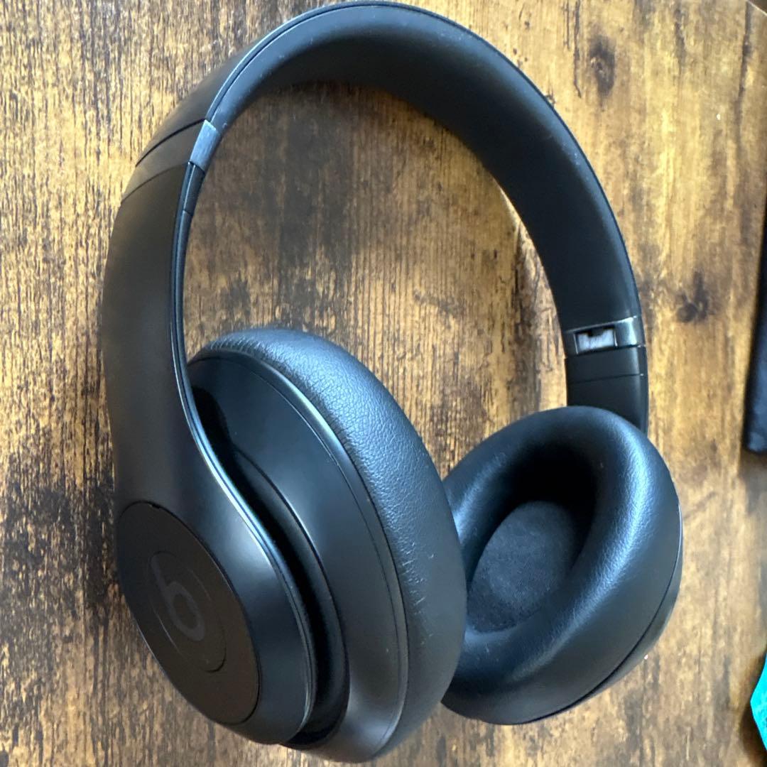 BeatsStudio Pro ブラック