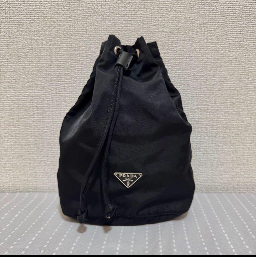 PRADA ブラック ドローストリングバッグ 巾着