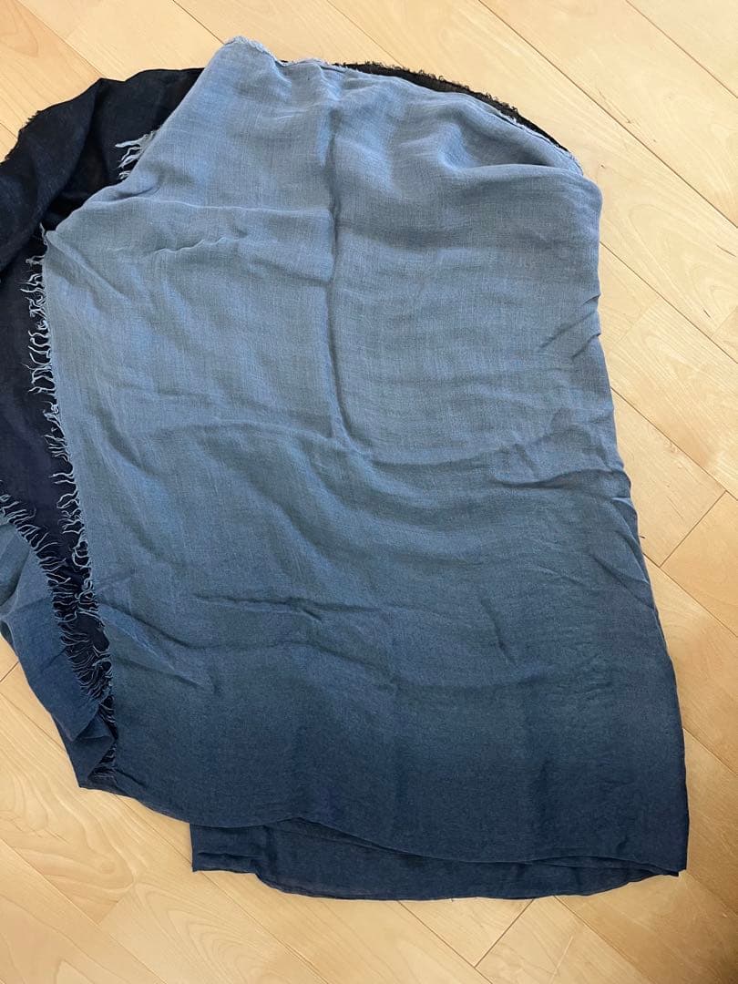 ファリエロサルティ　ストール 大判 グラデーション　ネイビーブラック