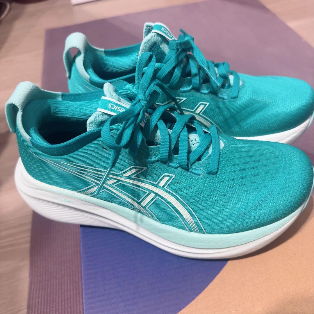 美品ASICS GEL-NIMBUS 27 23.5 ゲルニンバス27