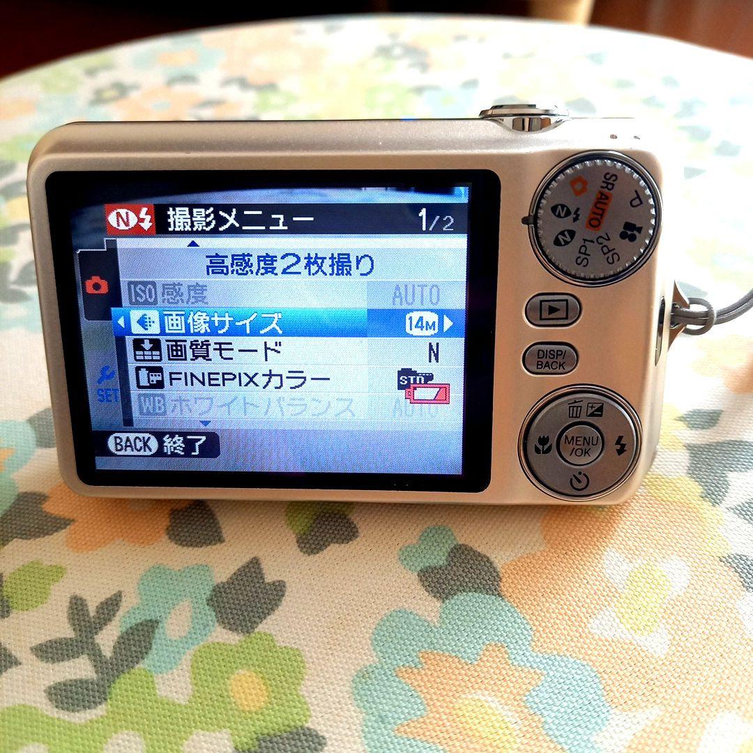 デジカメ 富士フィルム 14メガピクセル