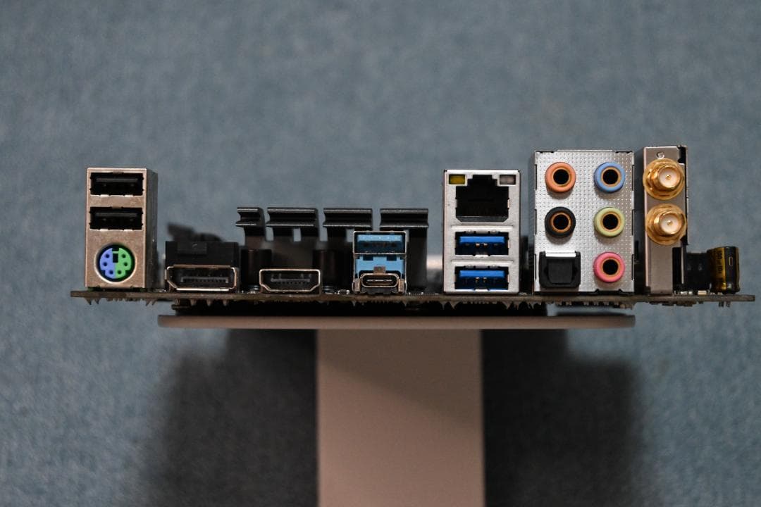 FATAL1TY B450 GAMING-ITX/AC AM4ソケット