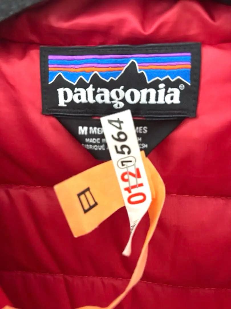 パタゴニア　フード付きダウンジャケット