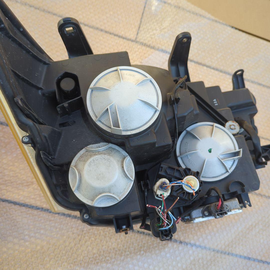 デリカD5　ヘッドライト　左右　CV5W　前期　100-87918　バラスト付