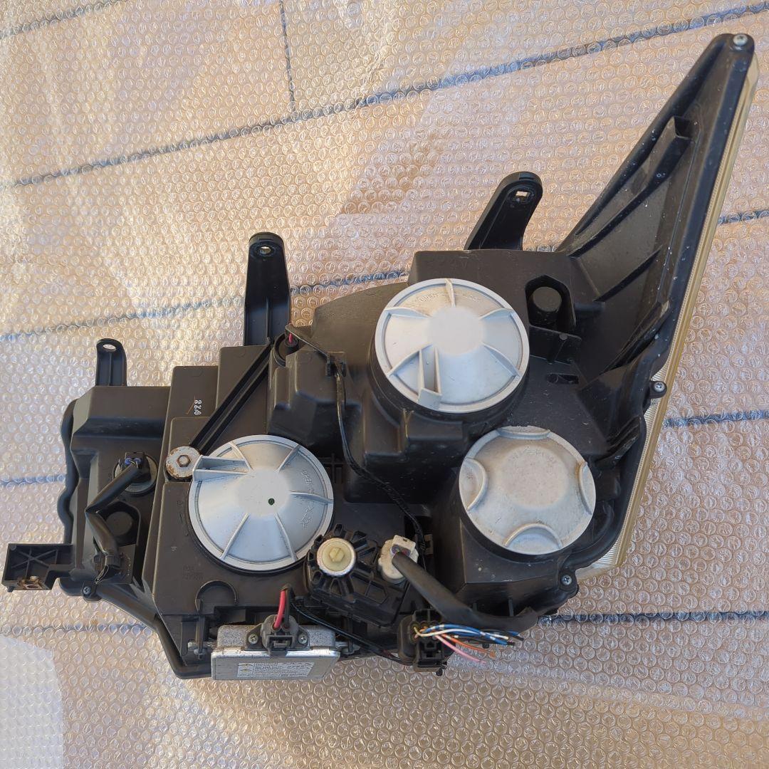 デリカD5　ヘッドライト　左右　CV5W　前期　100-87918　バラスト付