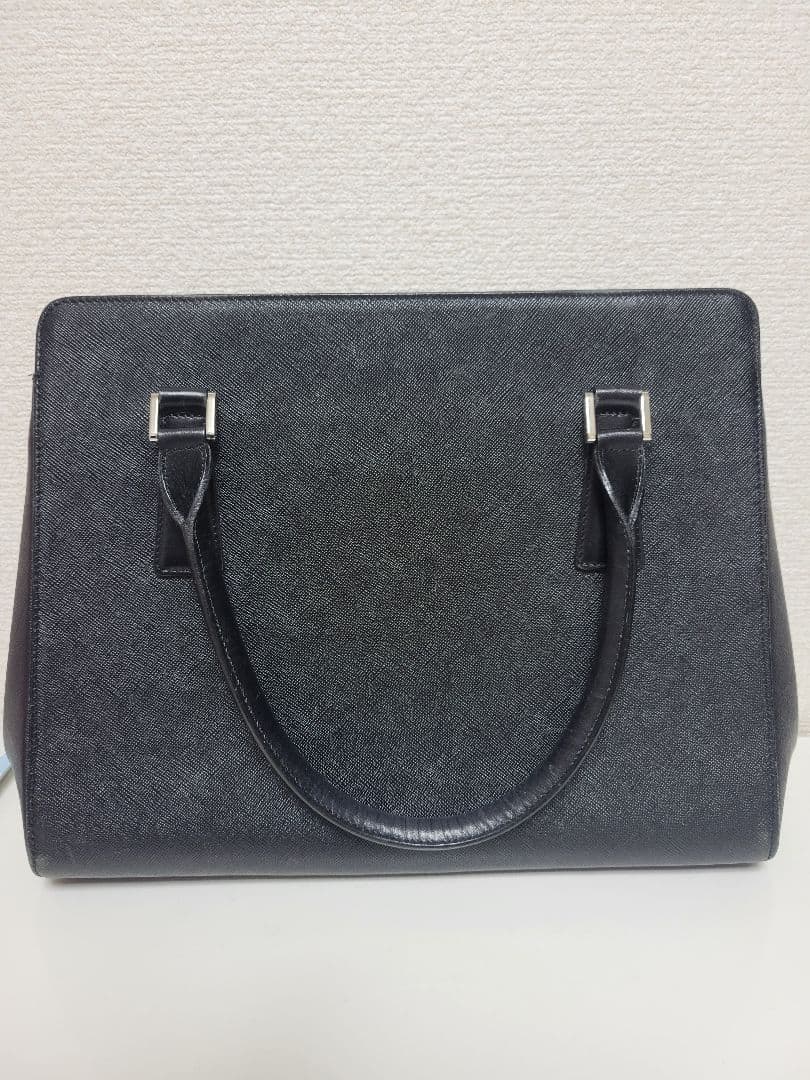 BURBERRY　バーバリー　自立式　トートバック　本革　ブラック