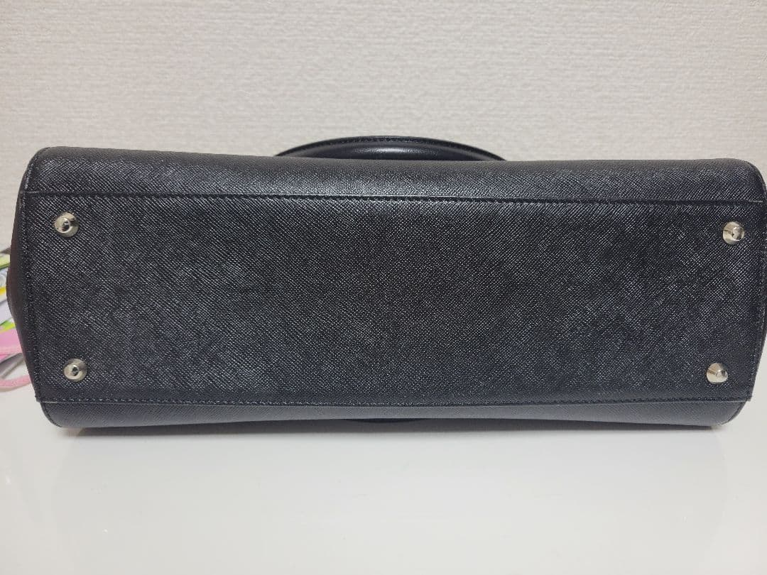 BURBERRY　バーバリー　自立式　トートバック　本革　ブラック