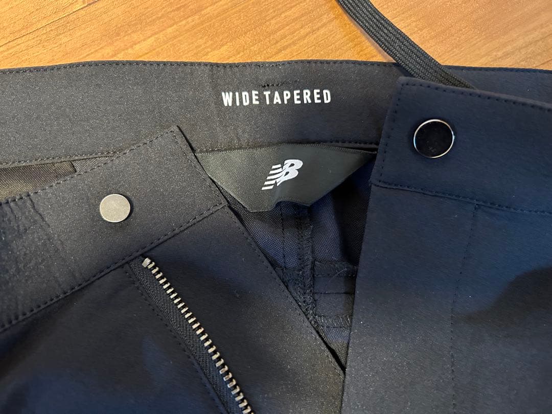 v*a様 New Balance WIDE TAPERED スラックス ブラック