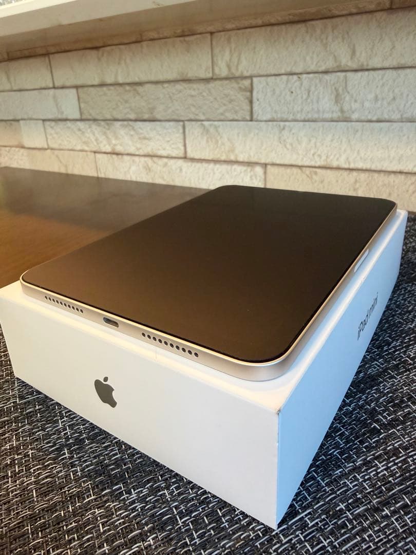 【美品】iPad mini（A17Pro）128GBWi-Fi スターライト本体