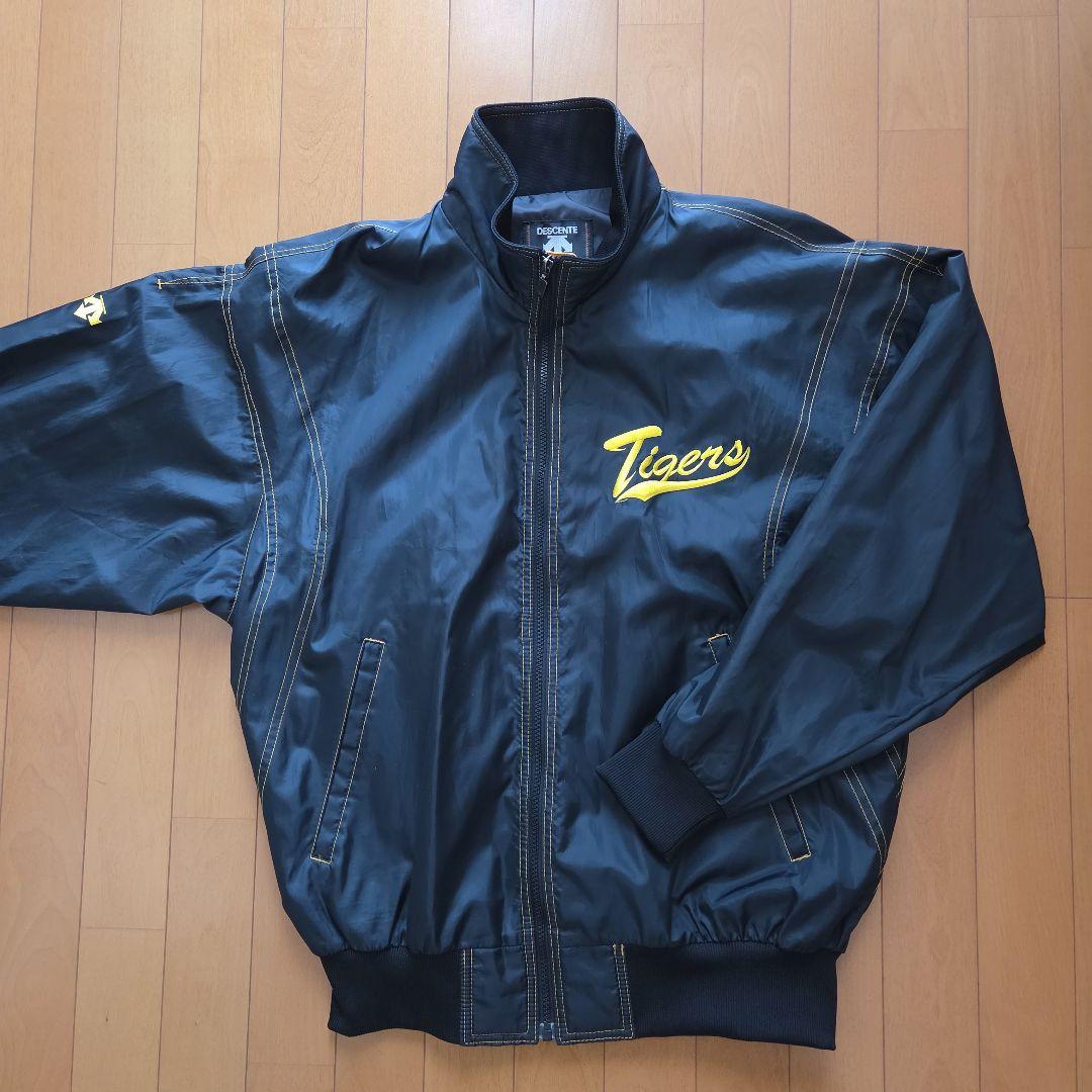 阪神タイガースDESCENTEジャンパー(美品)