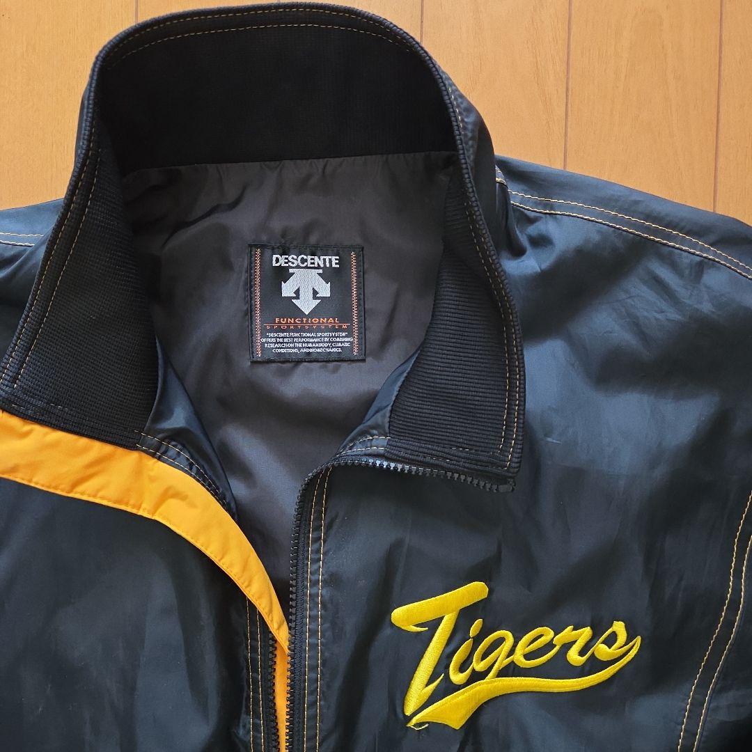阪神タイガースDESCENTEジャンパー(美品)