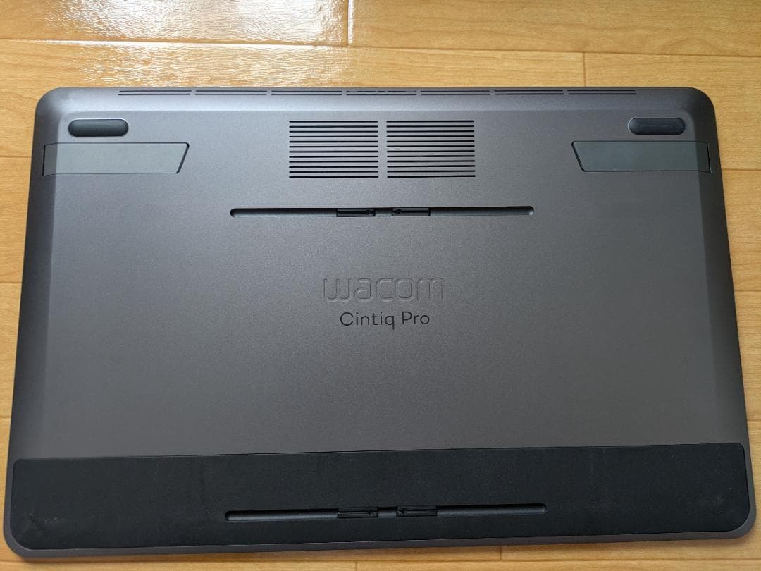 Wacom Cintiq Pro 16（2017）本体 ペン・ケーブル付き