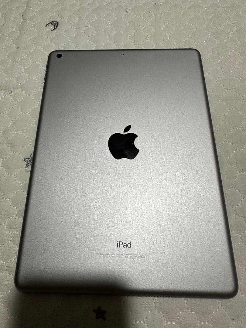 Apple iPad 第5世代 シルバー 本体 32GB