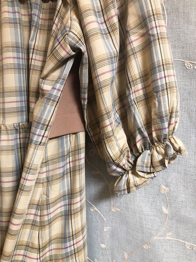 美品ローズティアラチェック切替ドッキングチュニックワンピ大きいサイズ46ベージュ