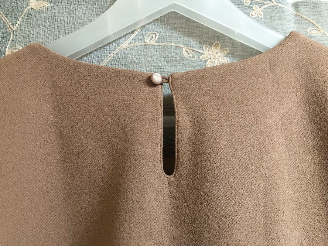 美品ローズティアラチェック切替ドッキングチュニックワンピ大きいサイズ46ベージュ