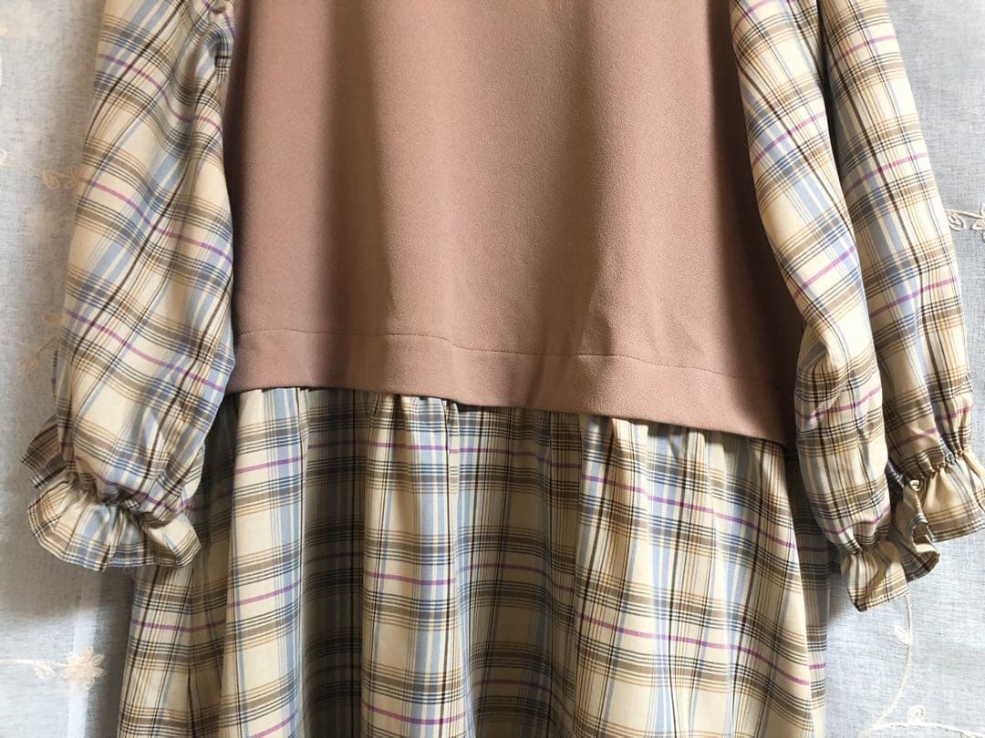 美品ローズティアラチェック切替ドッキングチュニックワンピ大きいサイズ46ベージュ