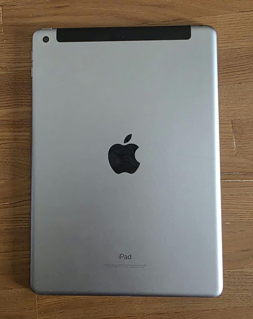 【ジャンク】Apple iPad 第６世代 A1954 本体 シルバー 起動不可