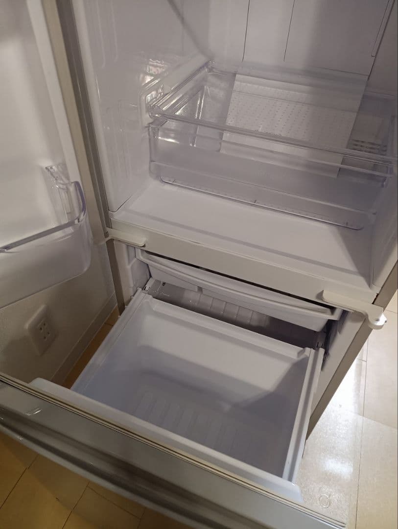 シャープ 冷蔵庫 SJ-D17D-S 167L シルバー 2018年製　両開き