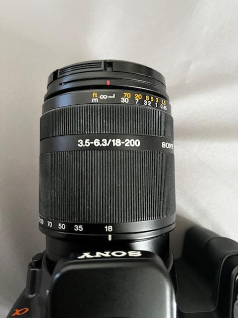 【良品】SONY α デジタル一眼レフカメラ 18-200mmレンズ付き